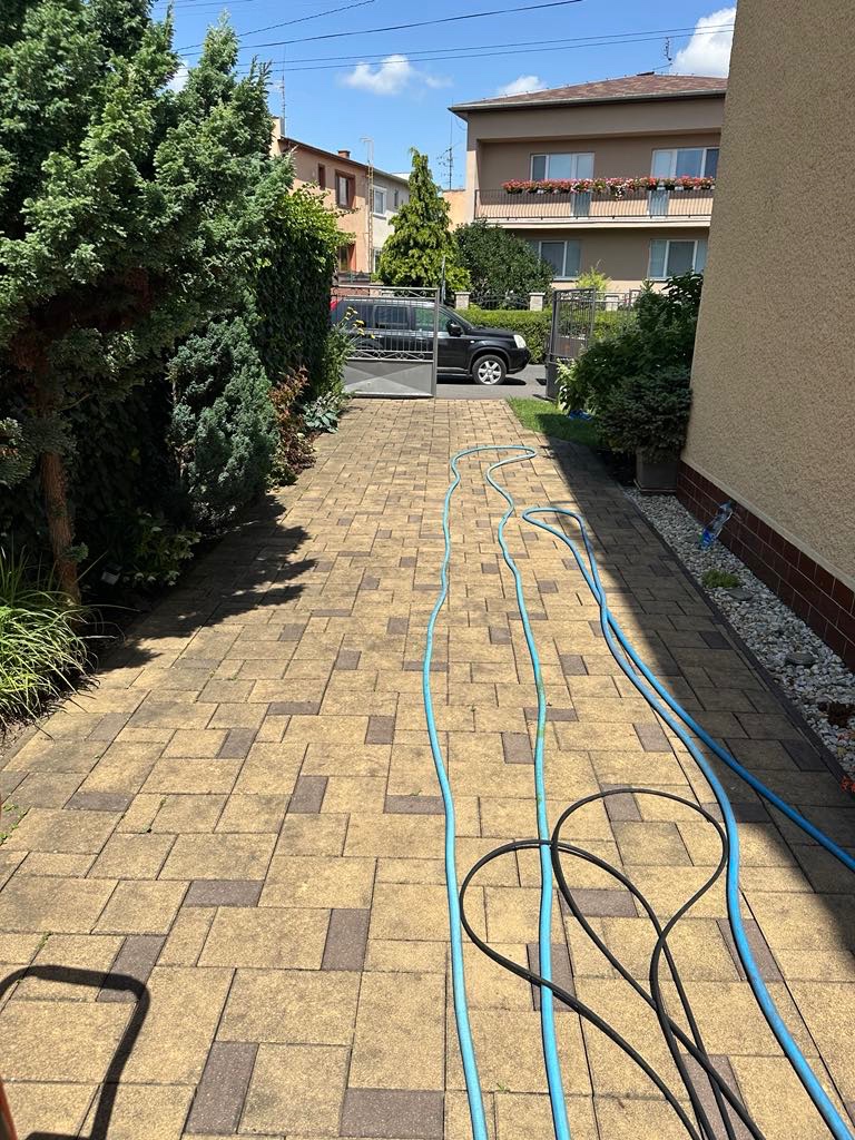 Čistenie zámkovej dlažby a povrchov - 11