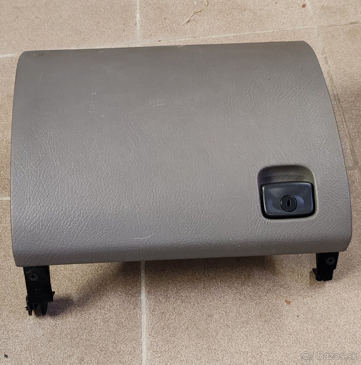 diely pre Opel Omega MV6 - 11