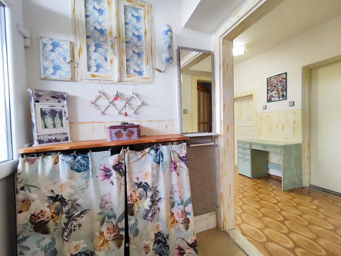 Priestranný rodinný dom - 11