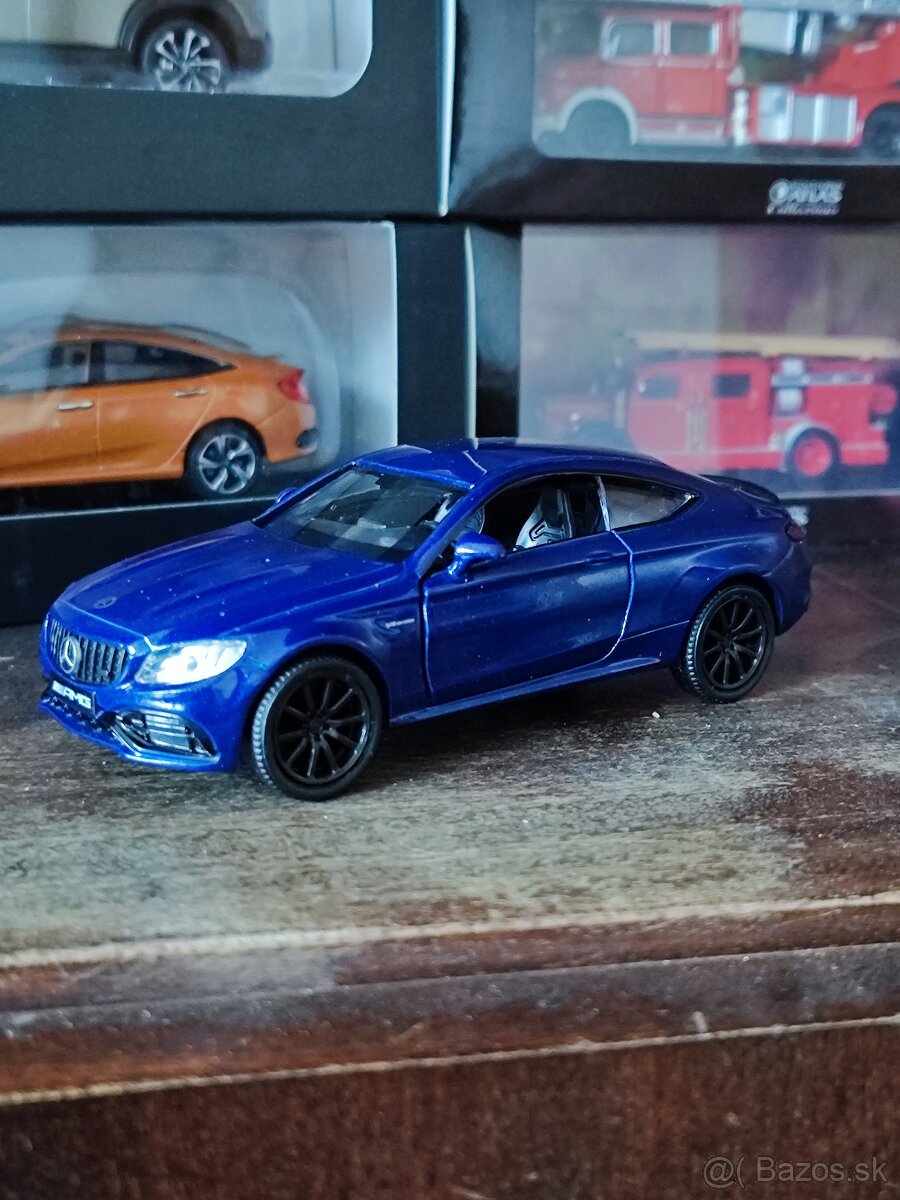 Mercedes Benz 1:43 časť 3 - 11