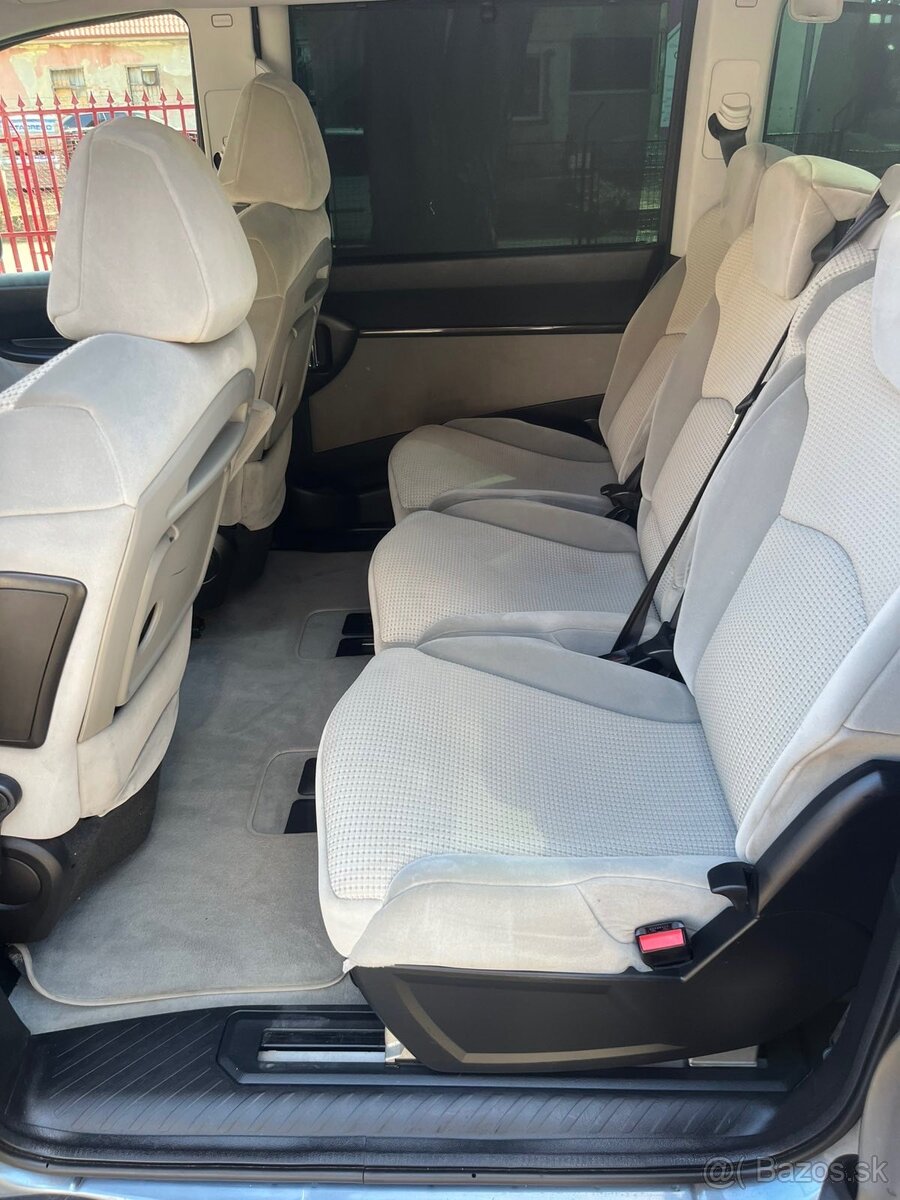 Peugeot 807 2,0HDI AT6 120KW 7M - 11