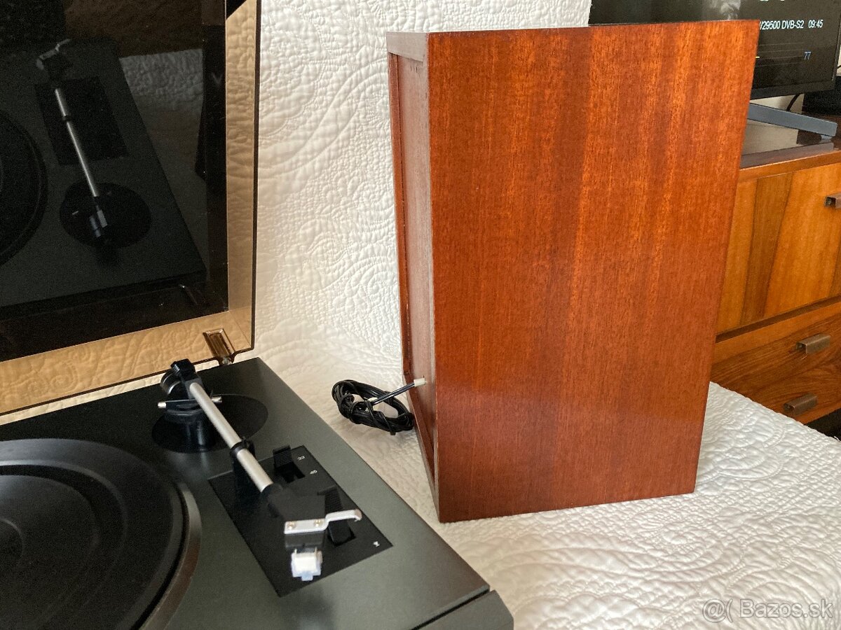 ZREPASOVANÝ gramofón TESLA NZC 300 - 11