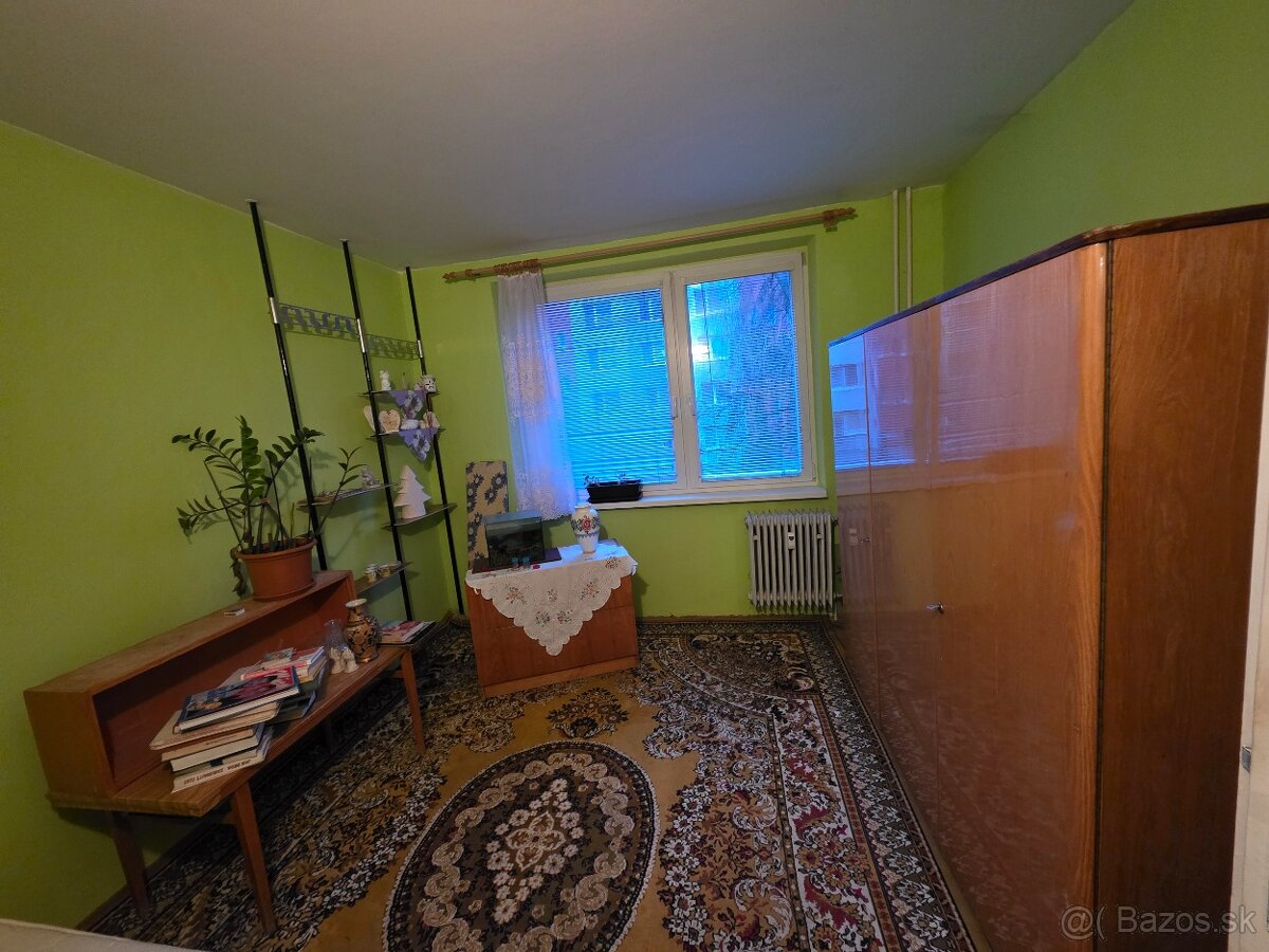 3 izbový byt s balkónom Budovateľská - 11