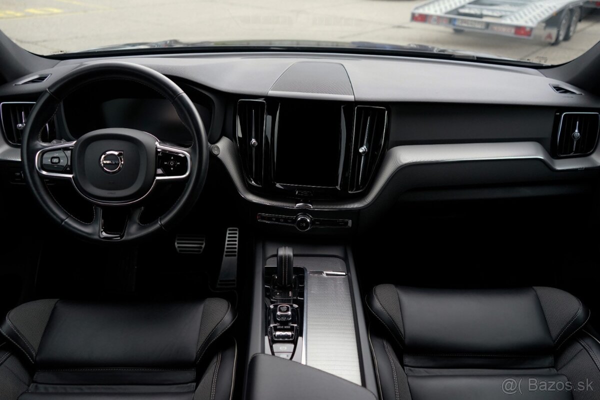 Volvo XC60 T6 Hybrid eAWD A/T - 11