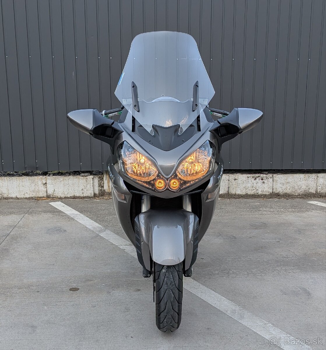 Kawasaki GTR 1400 - 11