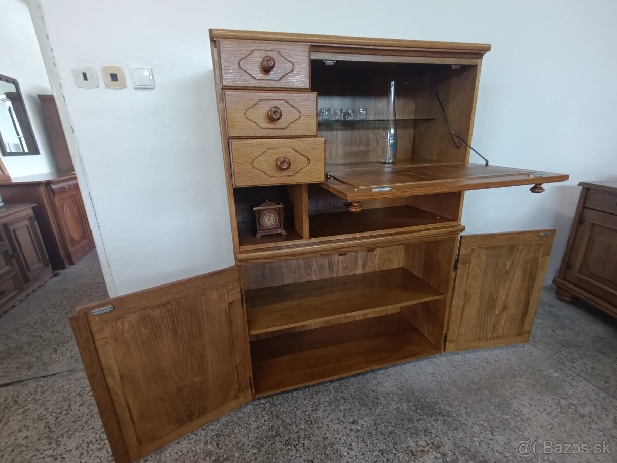 Rustikální masivní skříň - 11