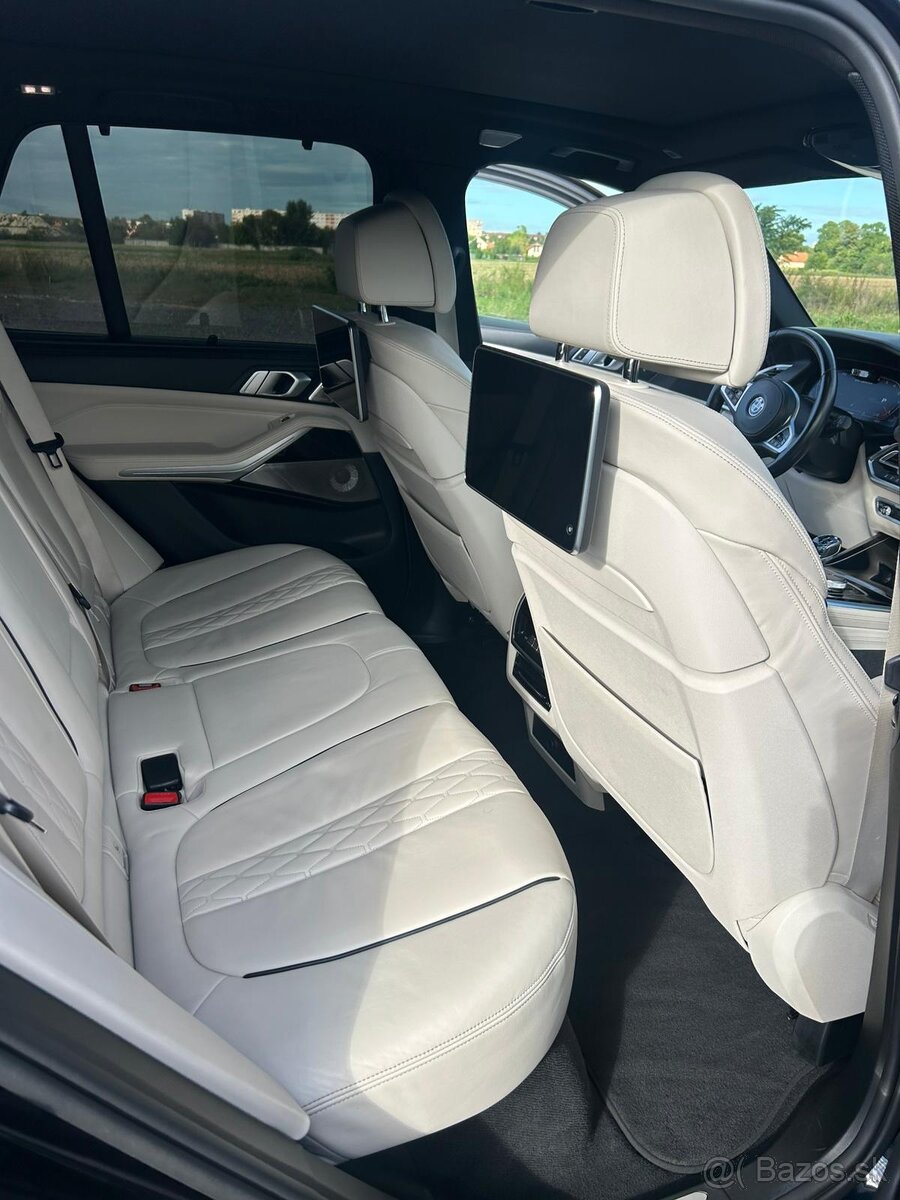 BMW X5 XDrive M50d A/T Individual Laser masáž Softclose - 11