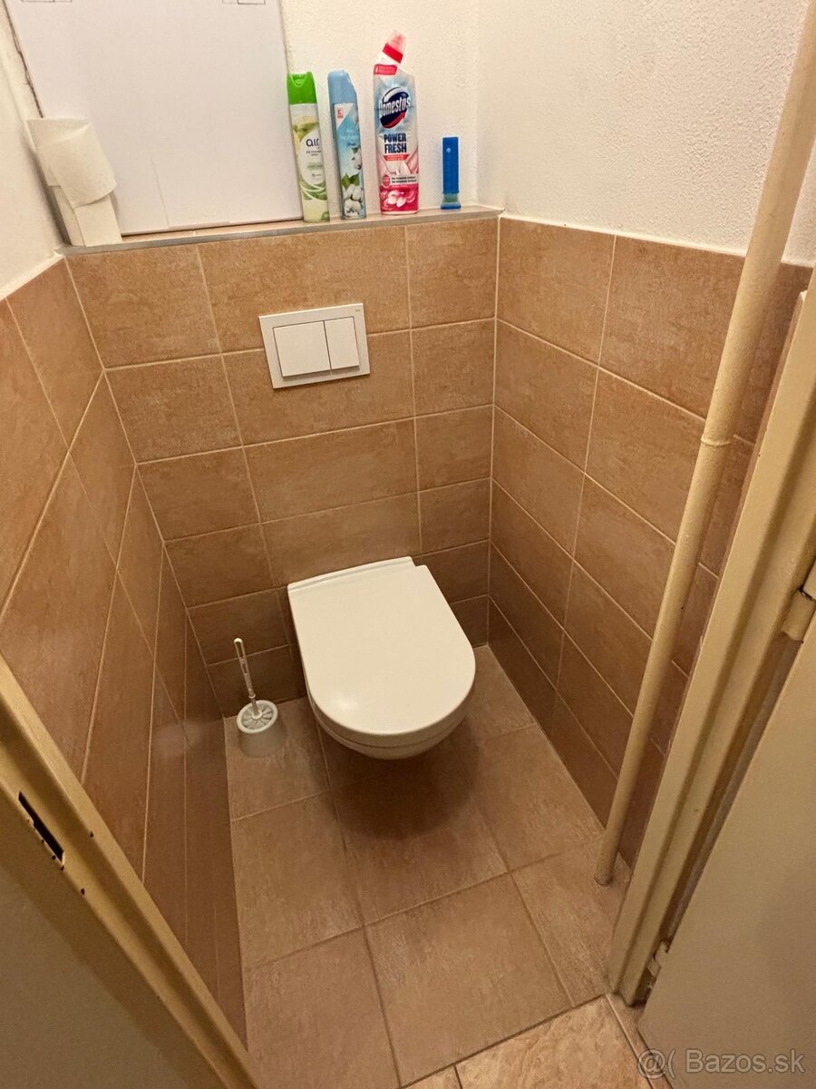 Predám 2-izbový byt v Brezne - 11
