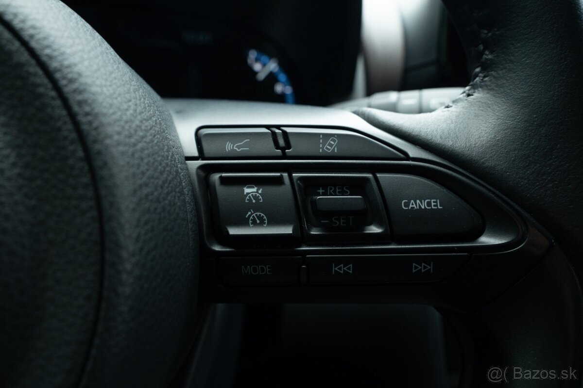 Toyota Yaris Cross Executive Hybrid, odpočet DPH, Záruka - 11