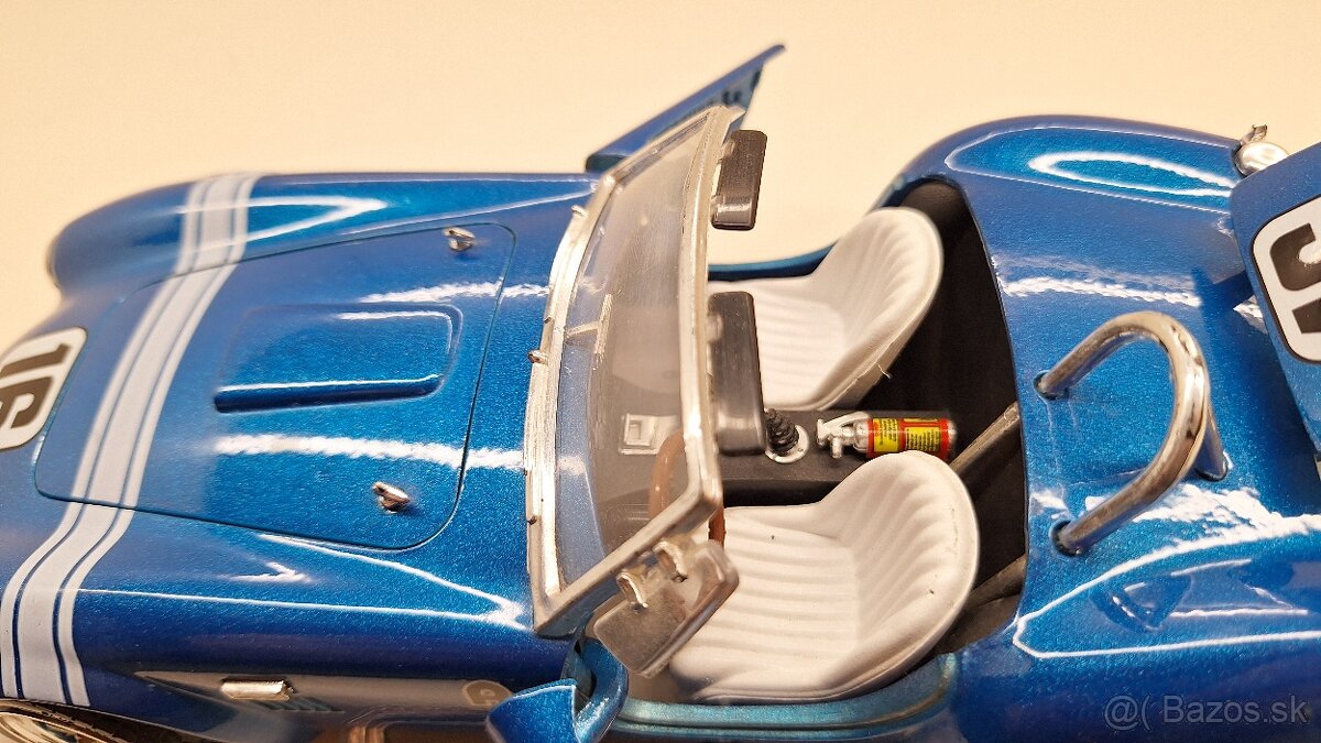 1:18 SHELBY COBRA 427S/C - 11