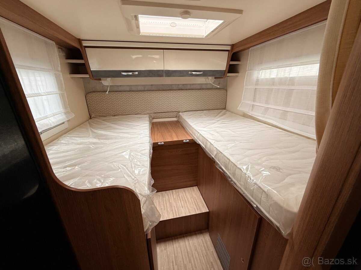 OBYTNÝ AUTOMOBIL MILLER TORONTO - 11