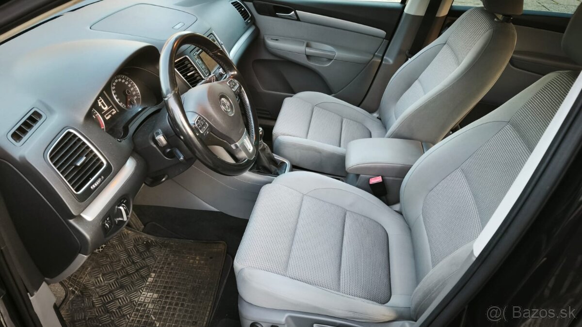 VW Sharan 2.0 TDi - 11