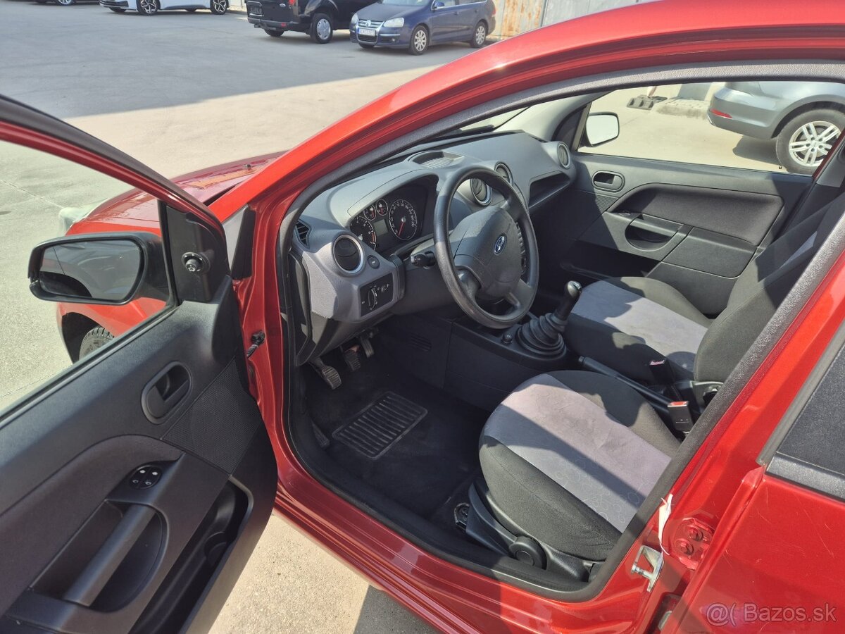 Ford Fiesta 1.25i - 11