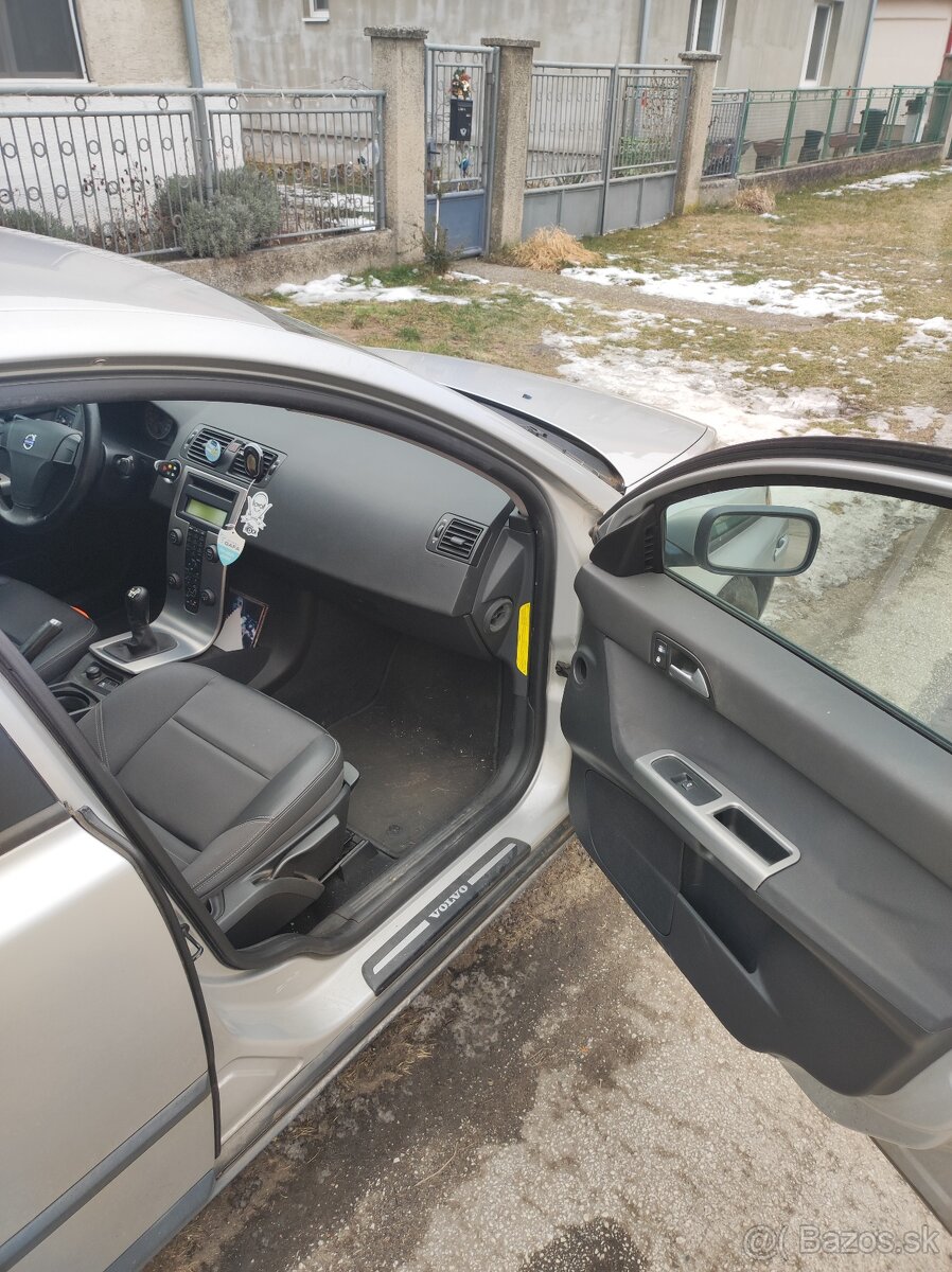 Volvo s40 2.0L diesel - 11