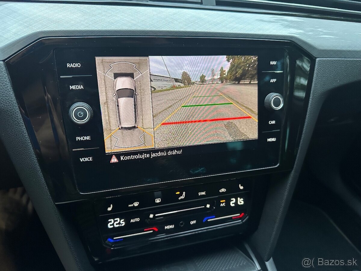 Volkswagen Passat Variant 2.0 TDI EVO Elegance DSG - 11