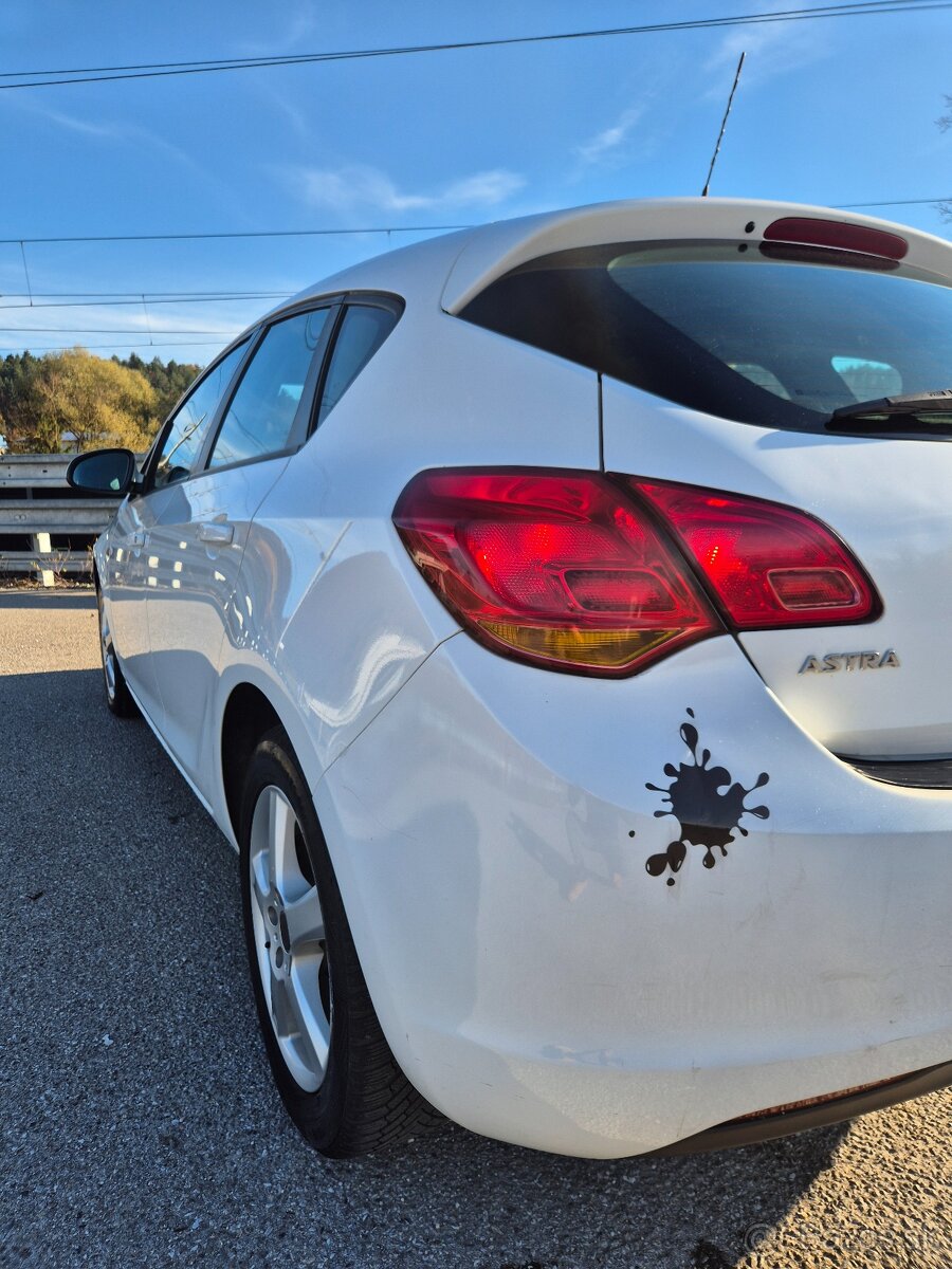OPEL ASTRA 1.3CDTI 70KW ECOFLEX M5 2011 NOVÉ KÚPENÉ NA SK - 11