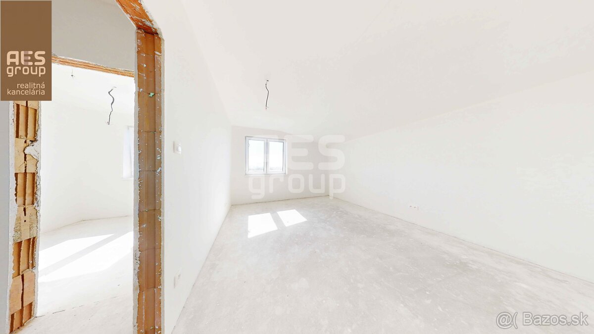 SKOLAUDOVANÉ, PREDAJ, 5 izbový dom, Nová Alej Martina Benku - 11