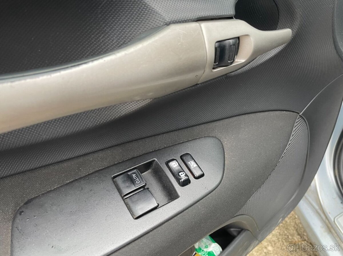 Toyota Auris 1.4 2008 - 11