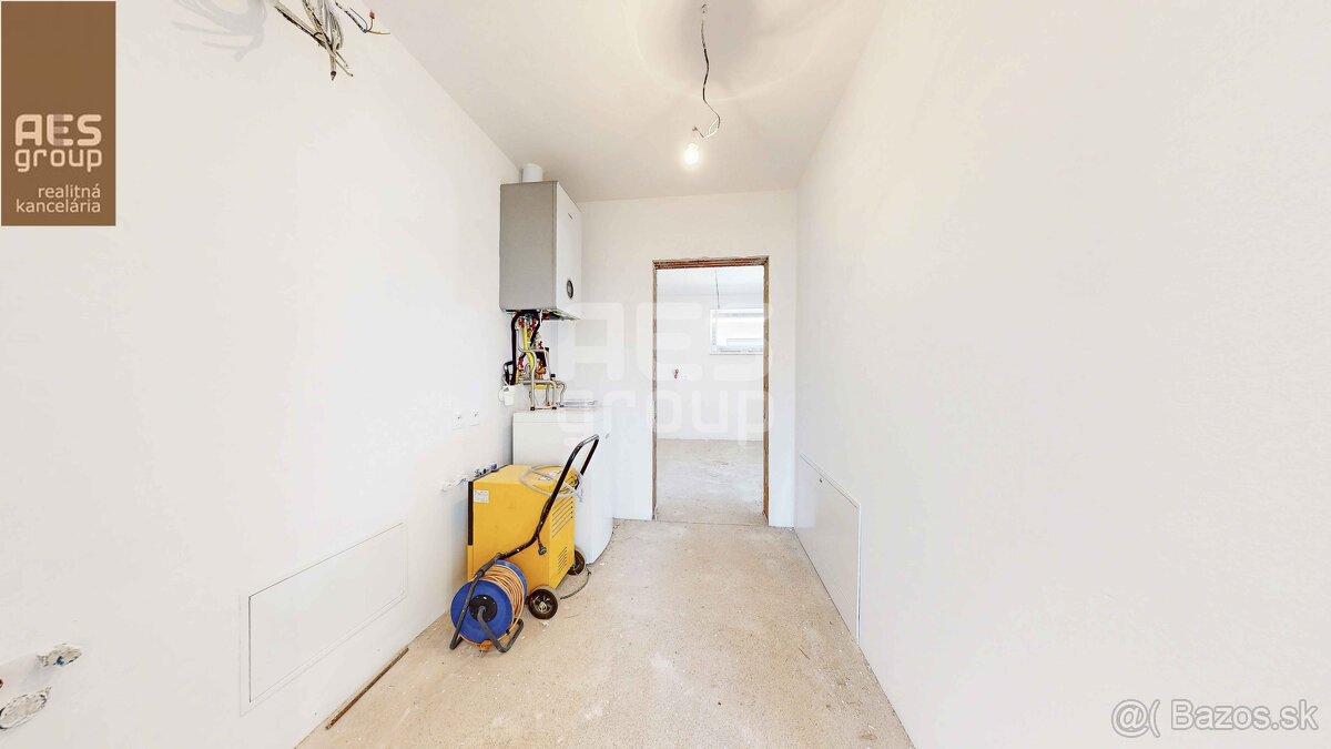 KOLAUDUJEME, PREDAJ, 4i rodinný dom s garážou, ul. Jelšová, - 11