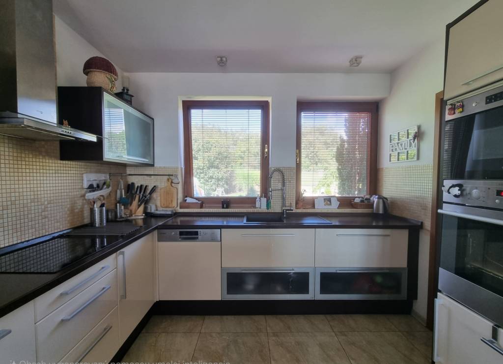 PREDAJ - Exkluzívny rodinný dom - Nitra, Zobor - 11