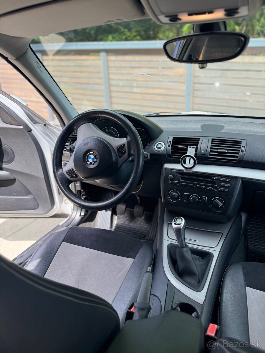 BMW 118D - 11