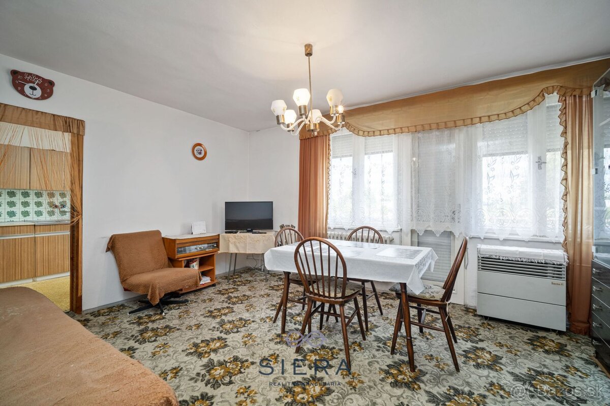 Rodinný dom, Kúty, pôvodný stav, dosť úžitkovej plochy - 11