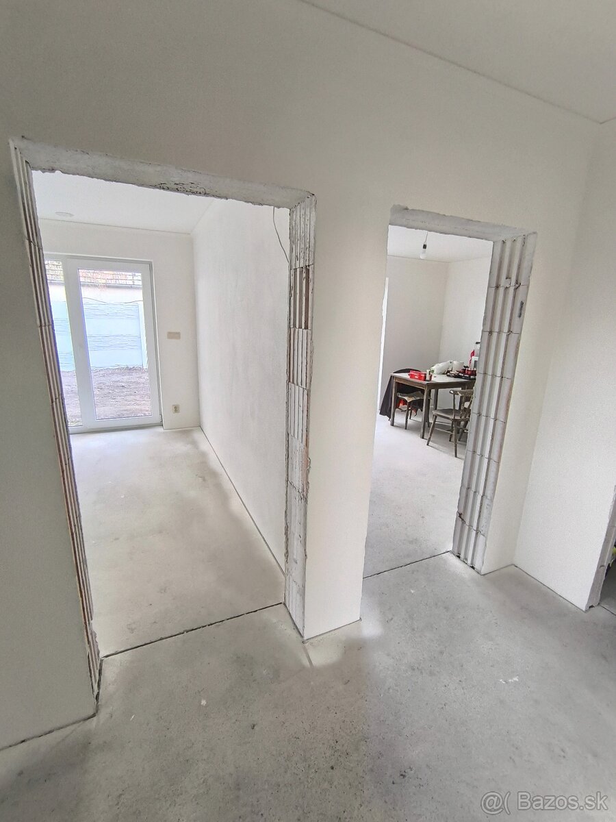 4 izbový rodinný dom, pozemok 942 m2 – 35 min. od centra BA - 11