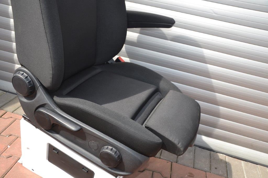 Mercedes-Benz Sprinter 907 sedačka spolujezdce - 11