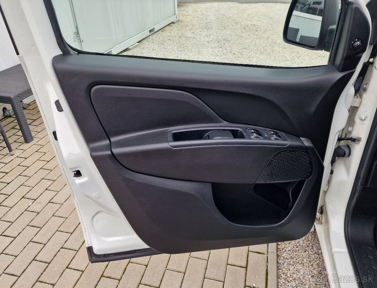 FIAT DOBLÓ PANORAMA 1.6 MULTIJET 105 LOUNGE - 11