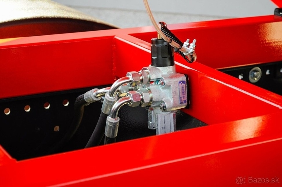 MERCEDES BENZ AXOR 1824 TROJSTRANNÝ SKLÁPAČ / VYKLÁPAČ EU4 - 11