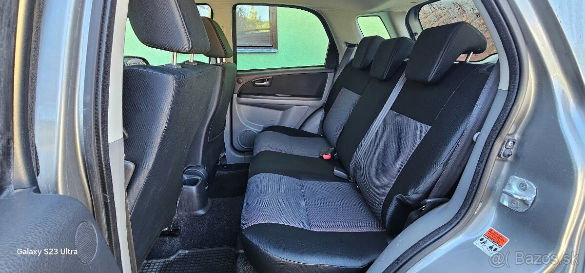 Suzuki SX4 1.6i 4X4 - 11