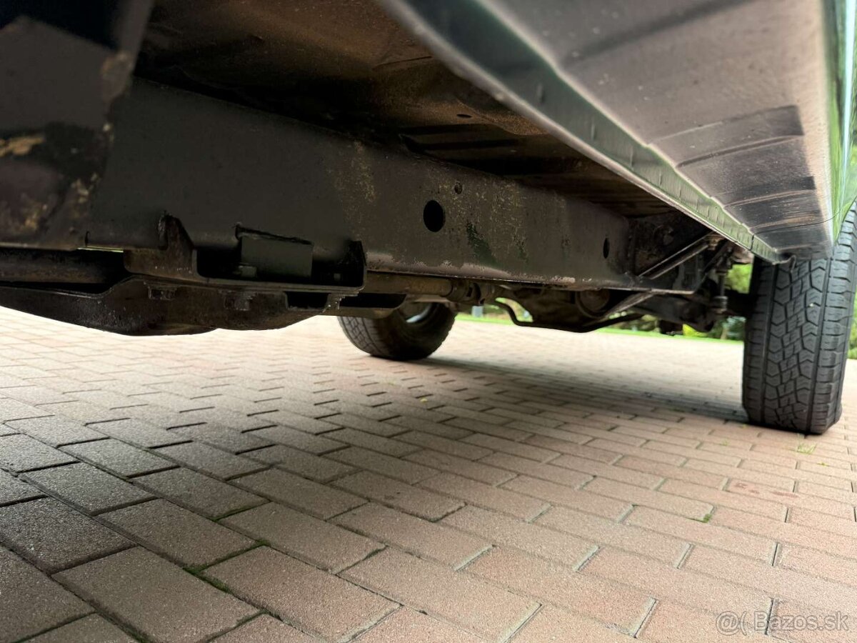 MITSUBISHI PAJERO 2,5TD 7miest - 11