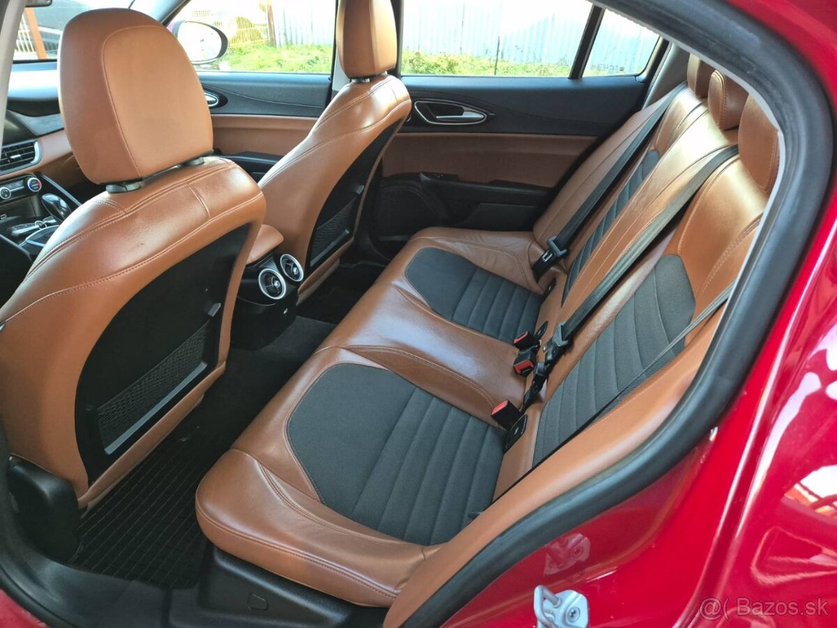 Alfa Romeo Giulia 2.2 Diesel 180 AT Super - 11