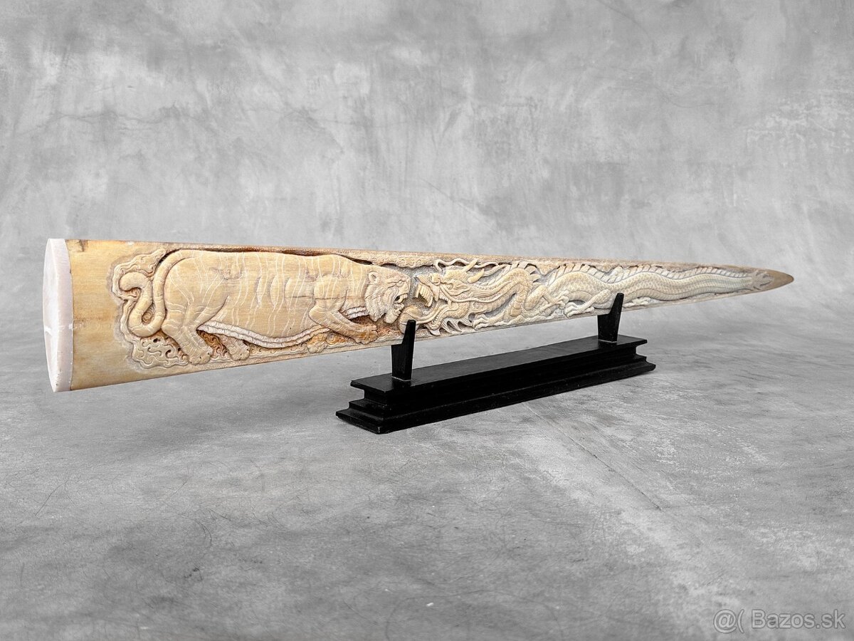 Ručne vyrezávaný Meč z mečúňa na stojane - Tiger a Drak 89cm - 11