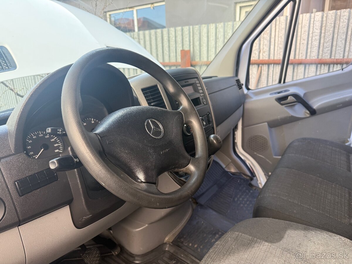 Mercedes Sprinter - 11
