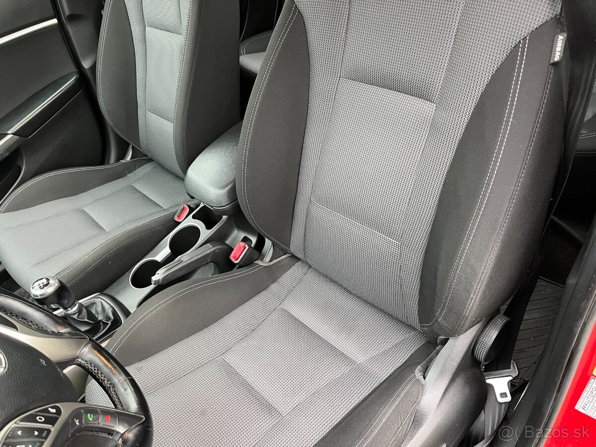 Hyundai i30 1.4 MPI - 11