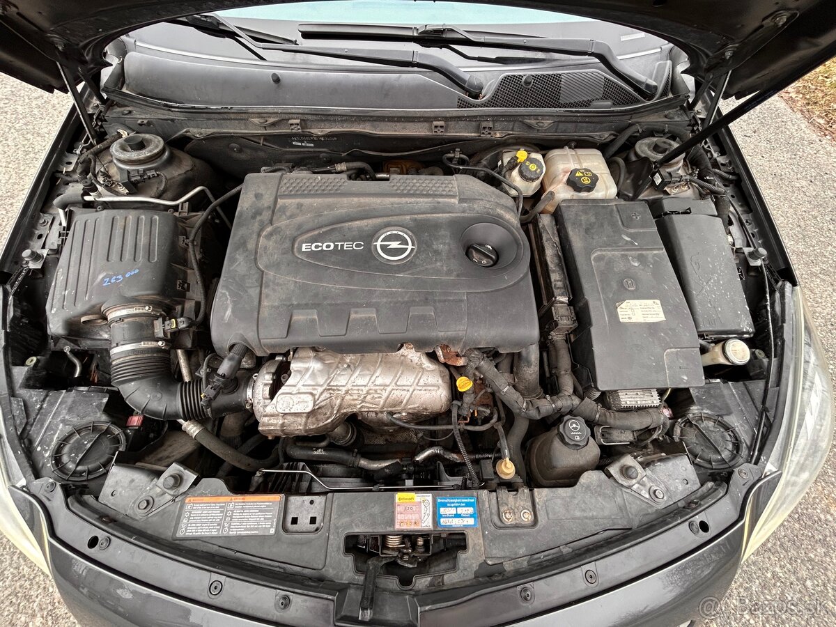 Opel insignia ST - 11