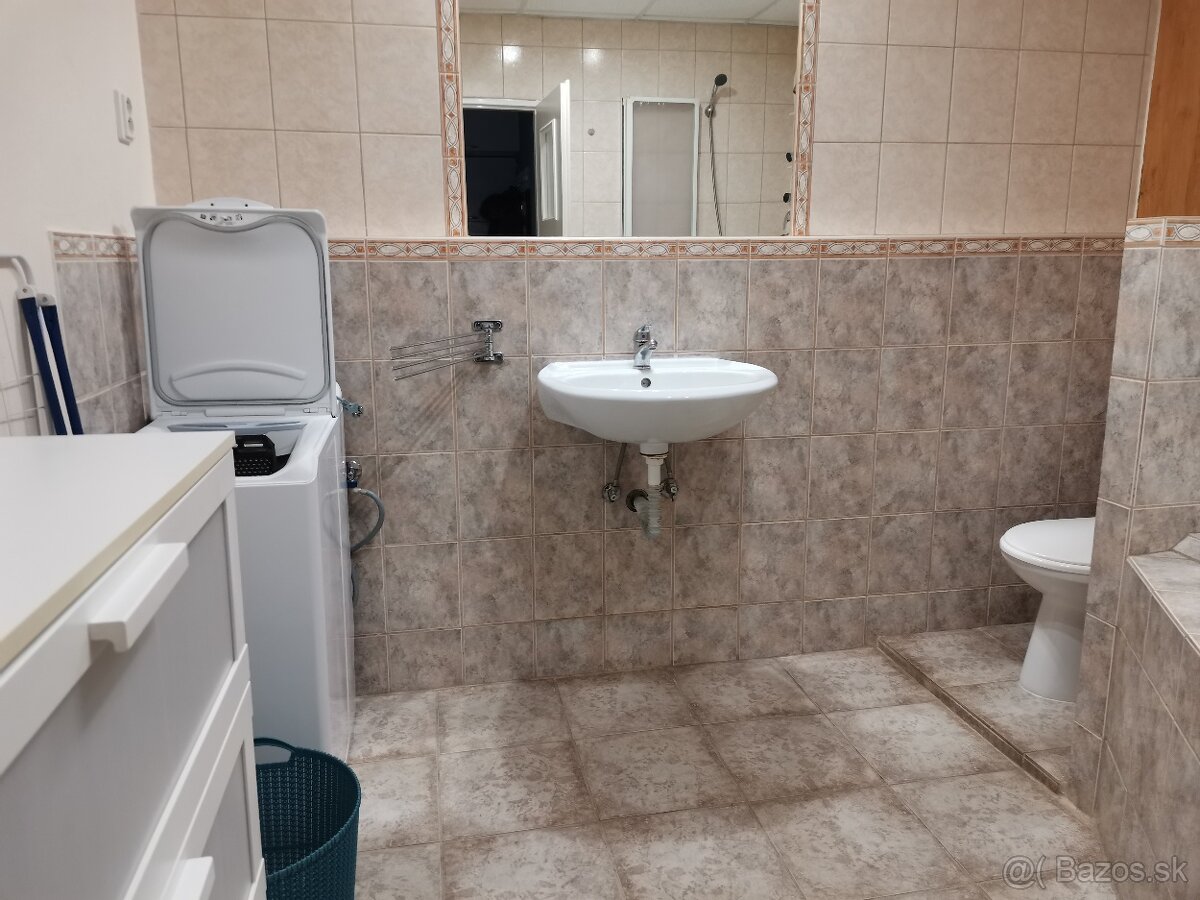 3 izb. byt, Clementisova, Dargovských Hrdinov - 11