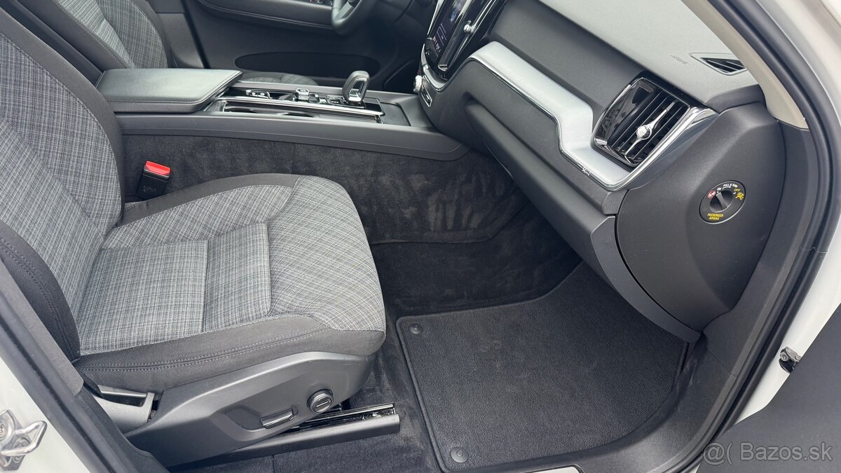 Volvo XC60 T6 AWD Plug-in Hybrid | 2022 | 67 000 km | - 11