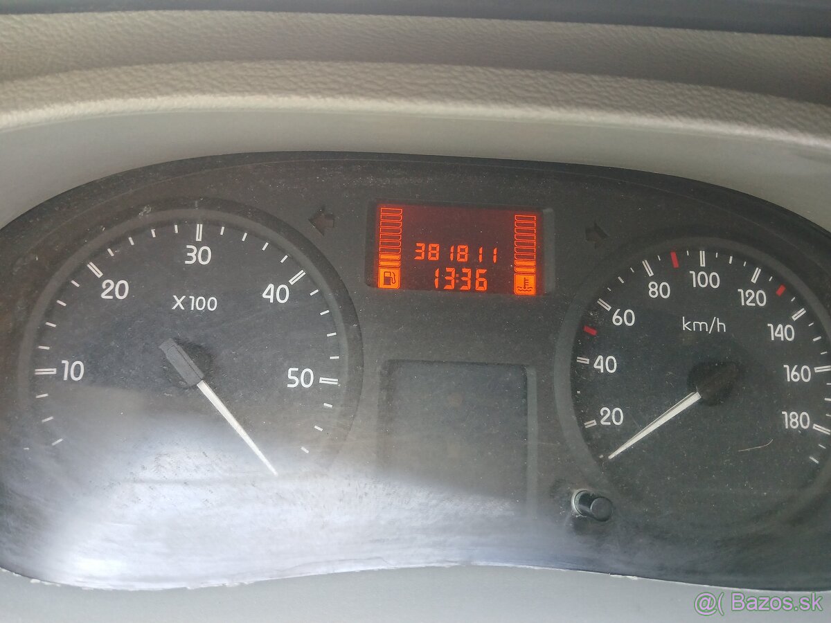 Renault Master 2,5 - 11