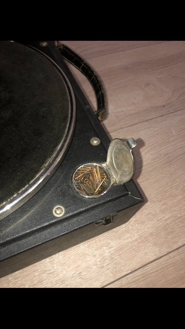 Šelakove platne gramofon - 11