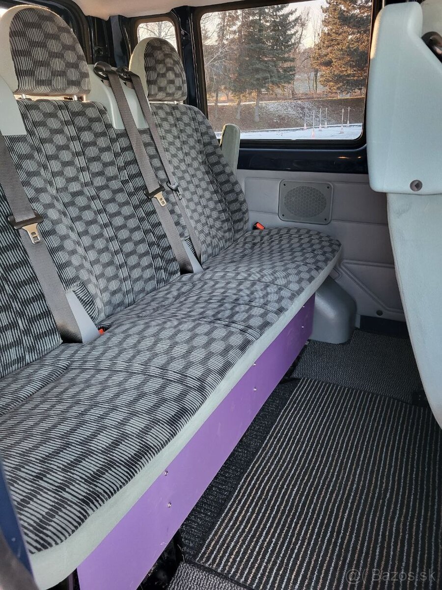 Ford Transit Tourneo 9-miestny 2012 - 11