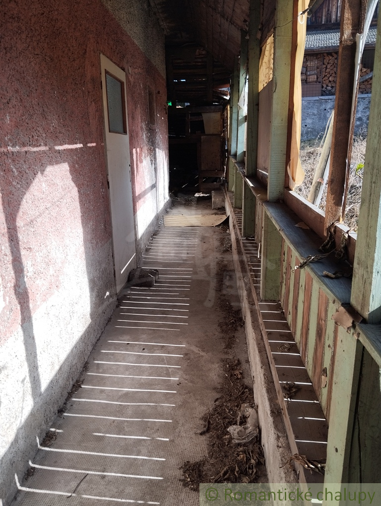 Pozemok so starším domom v obci Horná Štubňa - 11