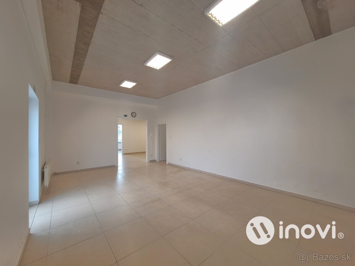 Obchodné priestory v centre moderného bývania R11 - 11