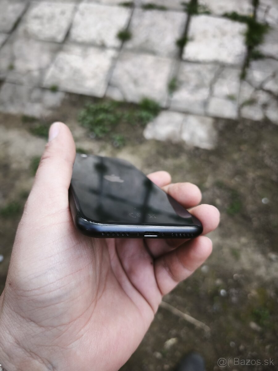 Iphone SE 64GB 2020 - 11