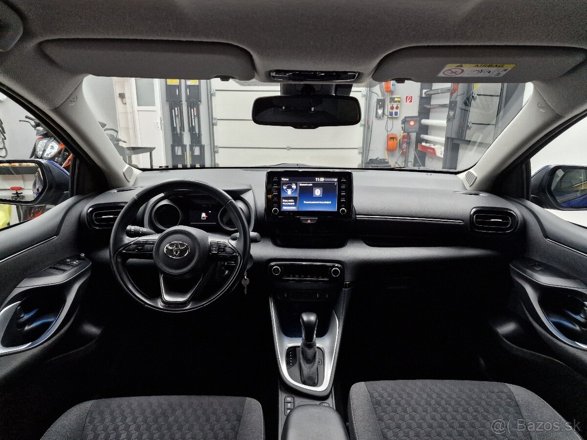 Toyota Yaris Hybrid 1.5 e-CVT | 12/2022 | - 11