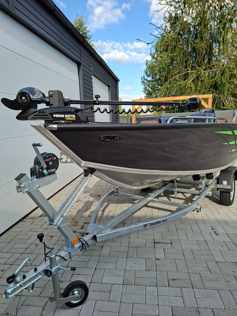 Motorový čln BREMA 450V PRO - 11