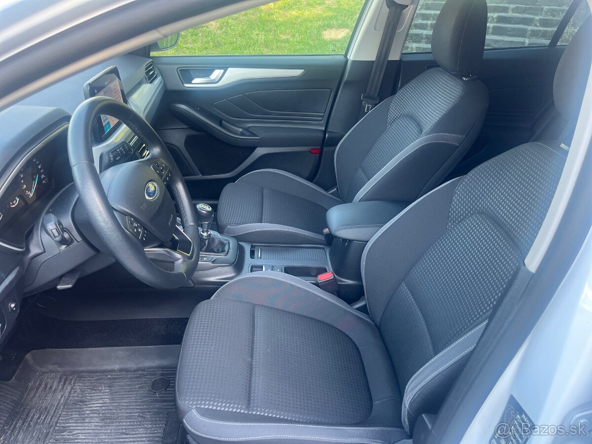 Ford Focus Kombi 1.0 EcoBoost - 11