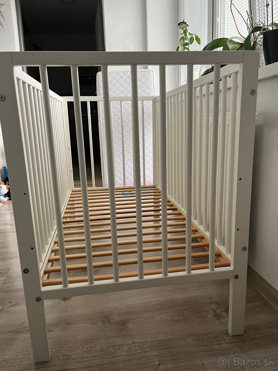 Detska drevená postielka s prislušenstvom - 11
