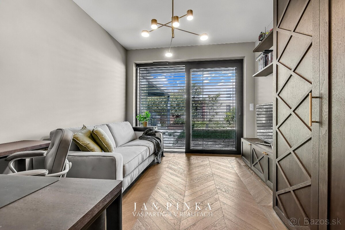 Grand Koliba, dve záhrady, dve garáže, dokonalý komfort - 11